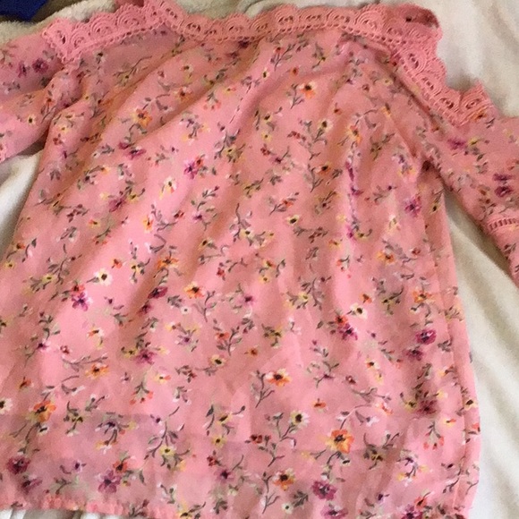 Formal Top. - Picture 2 of 2